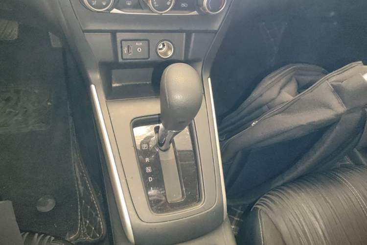 Used Nissan Sylphy 2024 Classic 1.6XE CVT Comfort Edition Gear Lever