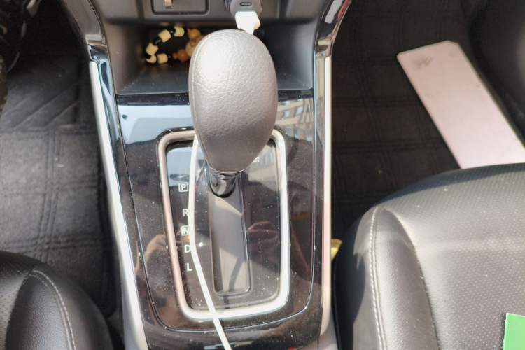 Used Nissan Sylphy 2024 Classic 1.6XL CVT Luxury Edition Gear Lever