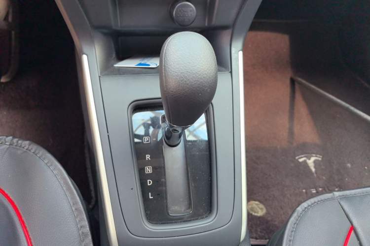 Used Nissan Sylphy 2024 Classic 1.6XE CVT Comfort Edition Gear Lever