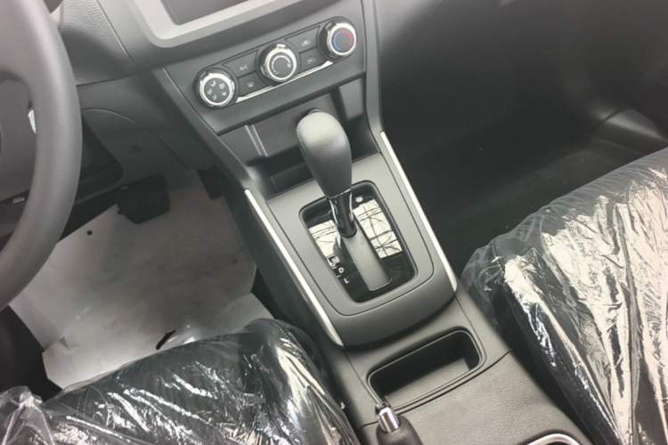 Used Nissan Sylphy 2024 Facelifted Three Classic 1.6XE CVT Comfort Edition Gear Lever