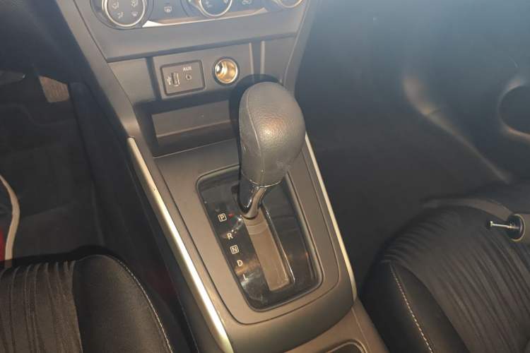 Used Nissan Sylphy 2024 Classic 1.6XE CVT Comfort Edition Gear Lever