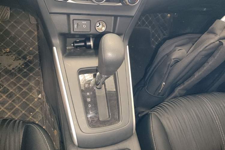Used Nissan Sylphy 2024 Classic 1.6XE CVT Comfort Edition Gear Lever