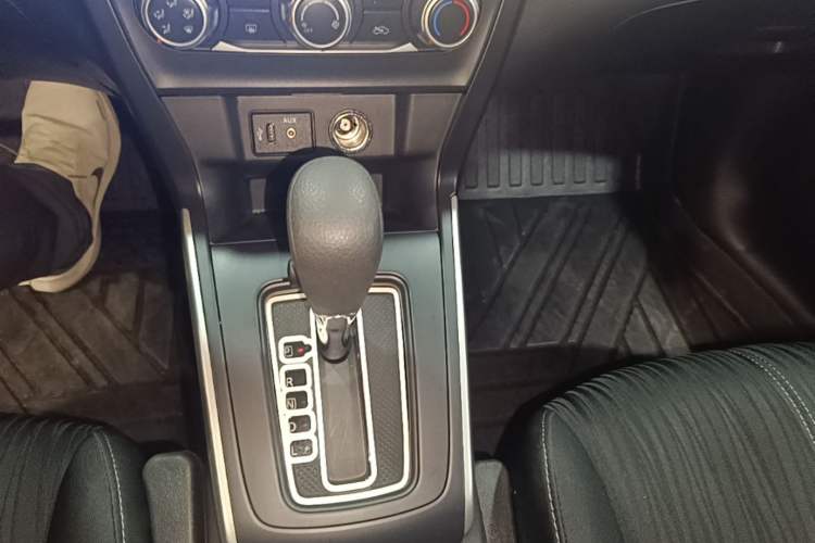 Used Nissan Sylphy 2024 Classic 1.6XE CVT Comfort Edition Gear Lever