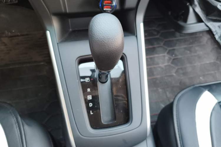 Used Nissan Sylphy 2024 Restyled Version 2 Classic 1.6XE CVT Comfort Edition Gear Lever