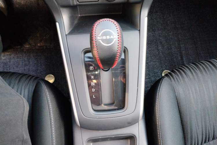 Used Nissan Sylphy 2024 Classic 1.6XE CVT Comfort Edition Gear Lever
