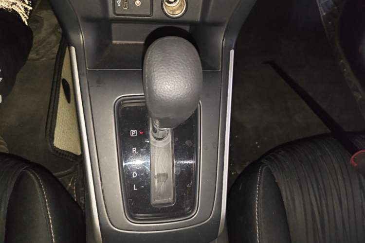 Used Nissan Sylphy 2024 Classic 1.6XE CVT Comfort Edition Gear Lever