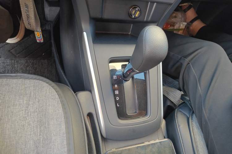 Used Nissan Sylphy 2024 Restyled Version 2 Classic 1.6XE CVT Comfort Edition Gear Lever