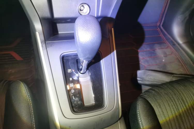 Used Nissan Sylphy 2024 Facelifted Three Classic 1.6XE CVT Comfort Edition Gear Lever