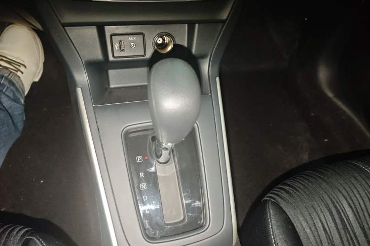 Used Nissan Sylphy 2024 Classic 1.6XE CVT Comfort Edition Gear Lever
