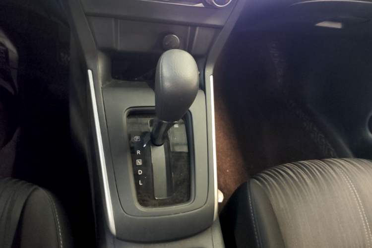 Used Nissan Sylphy 2024 Facelifted Three Classic 1.6XE CVT Comfort Edition Gear Lever