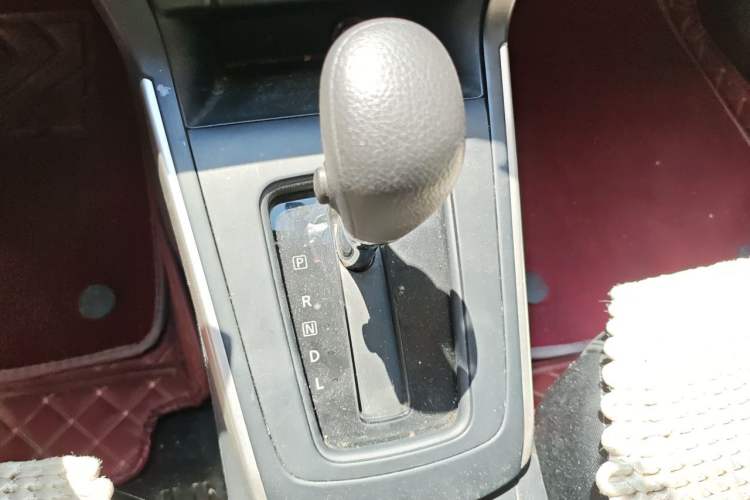 Used Nissan Sylphy 2024 Classic 1.6XE CVT Comfort Edition Gear Lever