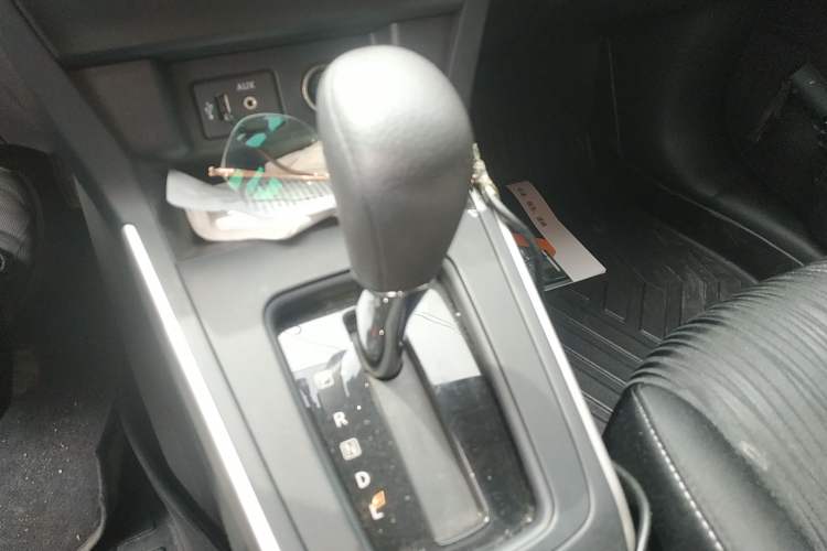 Used Nissan Sylphy 2024 Classic 1.6XE CVT Comfort Edition Gear Lever
