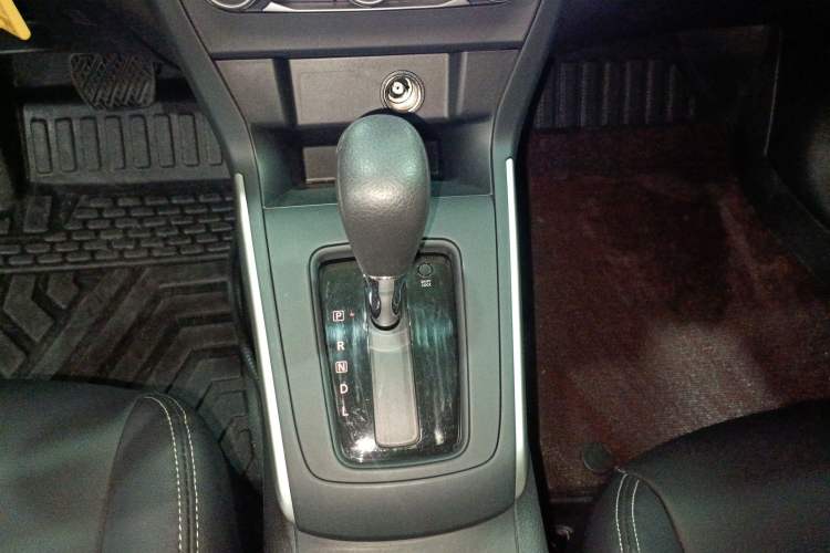 Used Nissan Sylphy 2024 Facelifted Three Classic 1.6XE CVT Comfort Edition Gear Lever