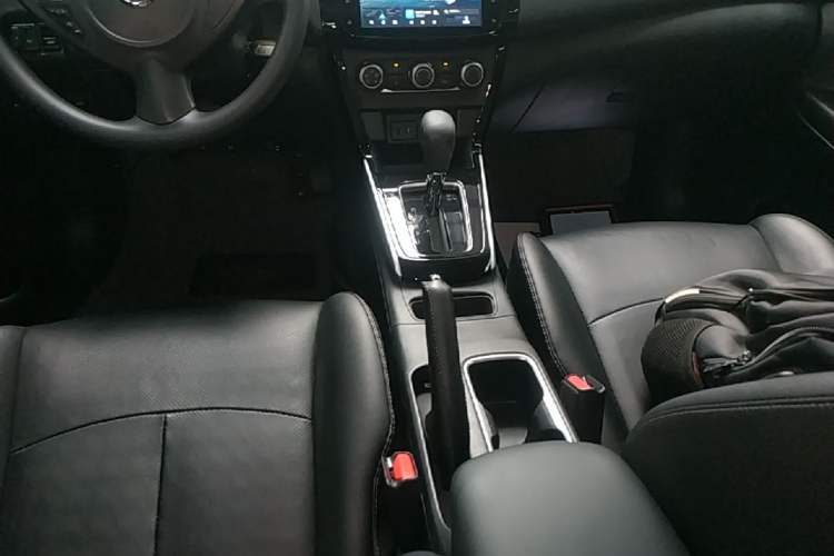 Used Nissan Sylphy 2024 Classic 1.6XL CVT Luxury Edition Gear Lever