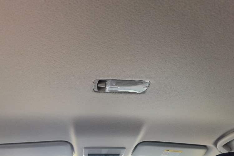 Used Nissan Sylphy 2024 Classic 1.6XE CVT Comfort Edition Headliner