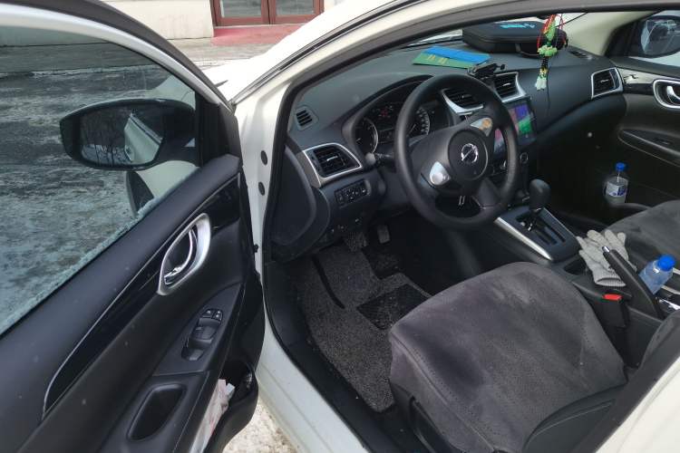 Used Nissan Sylphy 2024 Restyled Version 2 Classic 1.6XE CVT Comfort Edition Interior 3