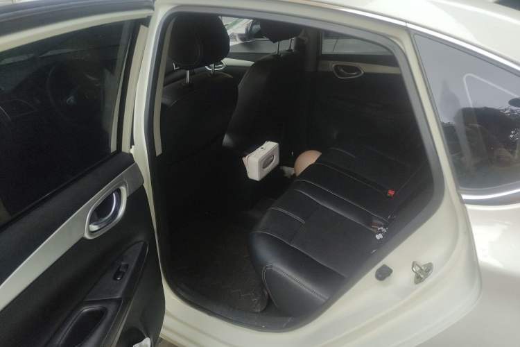 Used Nissan Sylphy 2024 Classic 1.6XE CVT Comfort Edition Interior 4
