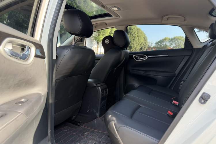Used Nissan Sylphy 2024 Classic 1.6XL CVT Luxury Edition Interior 4