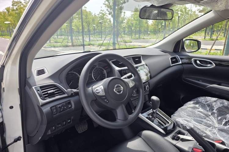 Used Nissan Sylphy 2024 Classic 1.6XL CVT Luxury Edition Interior 4