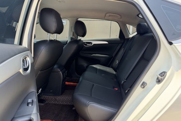 Used Nissan Sylphy 2024 Restyled Version 2 Classic 1.6XE CVT Comfort Edition Interior 4