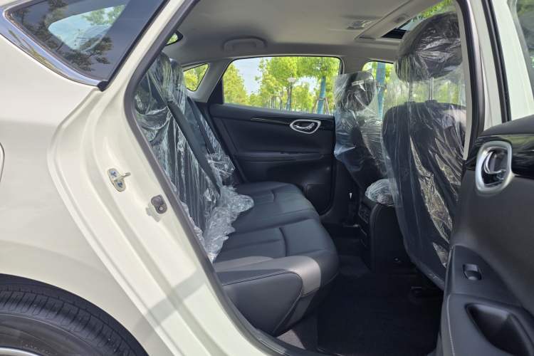 Used Nissan Sylphy 2024 Classic 1.6XL CVT Luxury Edition Interior 6