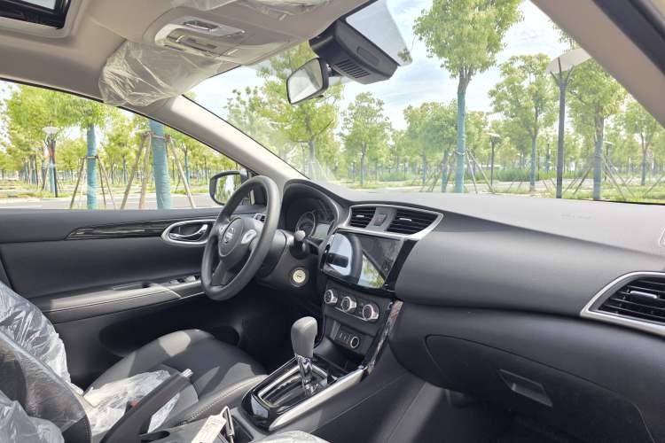 Used Nissan Sylphy 2024 Classic 1.6XL CVT Luxury Edition Interior 8