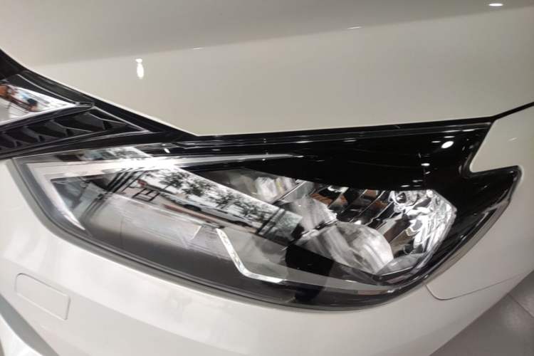 Used Nissan Sylphy 2024 Restyled Version 2 Classic 1.6XE CVT Comfort Edition Left Front Headlight