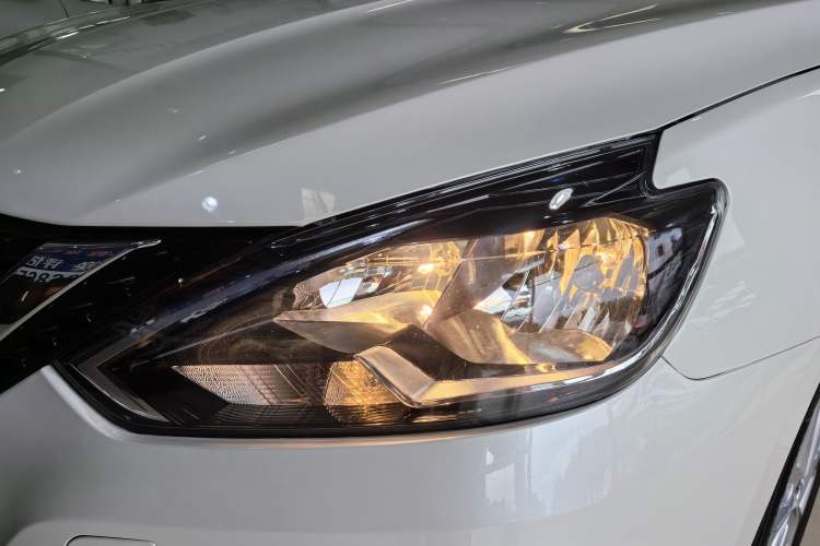 Used Nissan Sylphy 2024 Classic 1.6XE CVT Comfort Edition Left Front Headlight
