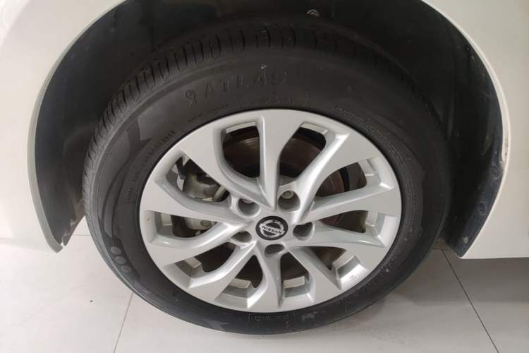 Used Nissan Sylphy 2024 Restyled Version 2 Classic 1.6XE CVT Comfort Edition Left Front Wheel Hub