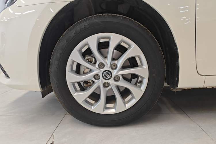 Used Nissan Sylphy 2024 Restyled Version 2 Classic 1.6XE CVT Comfort Edition Left Front Wheel Hub