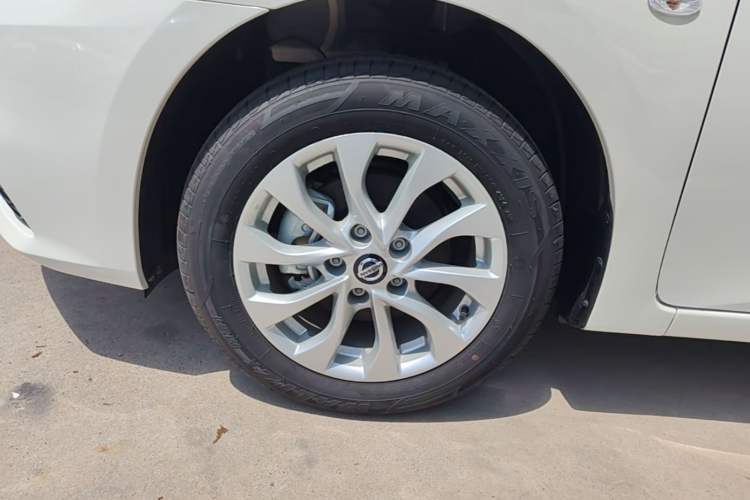 Used Nissan Sylphy 2024 Revised Version Classic 1.6XE CVT Comfort Edition Left Front Wheel Hub