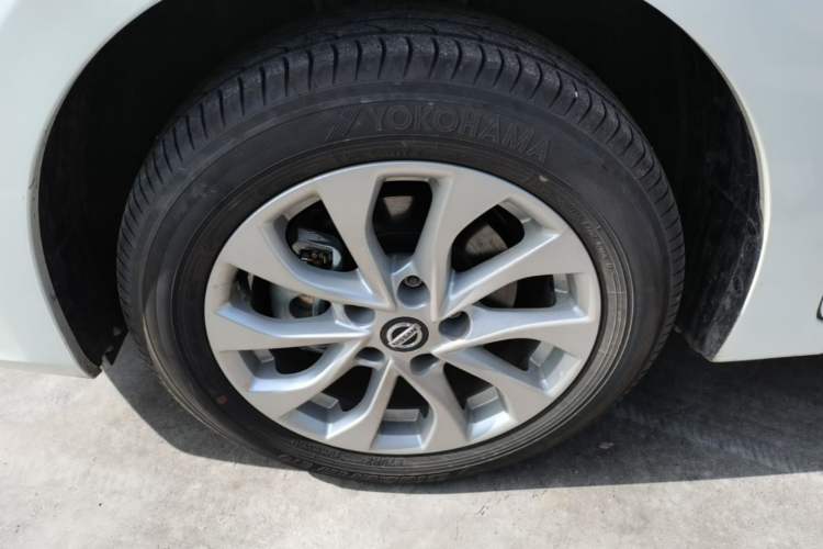 Used Nissan Sylphy 2024 Restyled Version 2 Classic 1.6XE CVT Comfort Edition Left Front Wheel Hub