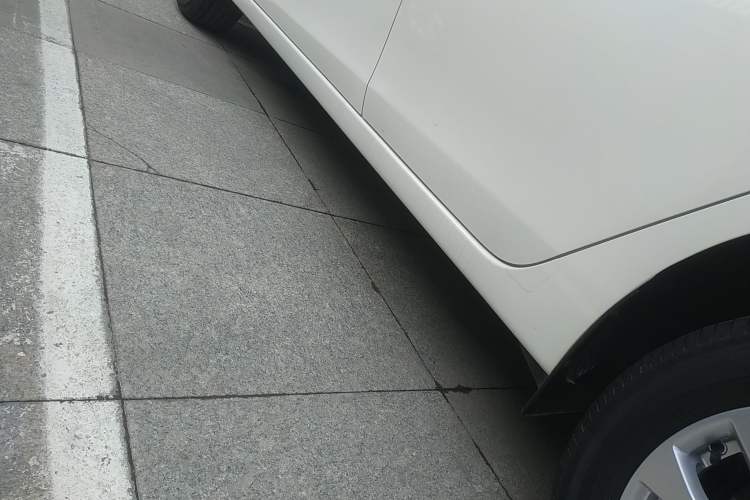 Used Nissan Sylphy 2024 Facelifted Three Classic 1.6XE CVT Comfort Edition Left Side Sill