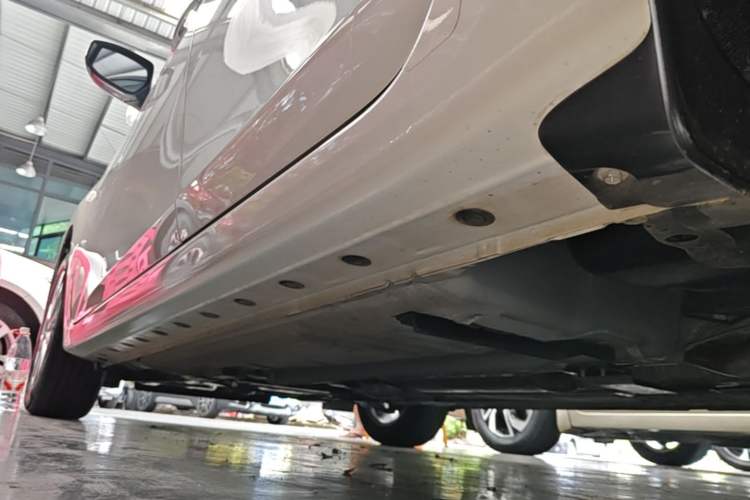 Used Nissan Sylphy 2024 Classic 1.6XE CVT Comfort Edition Left Side Sill