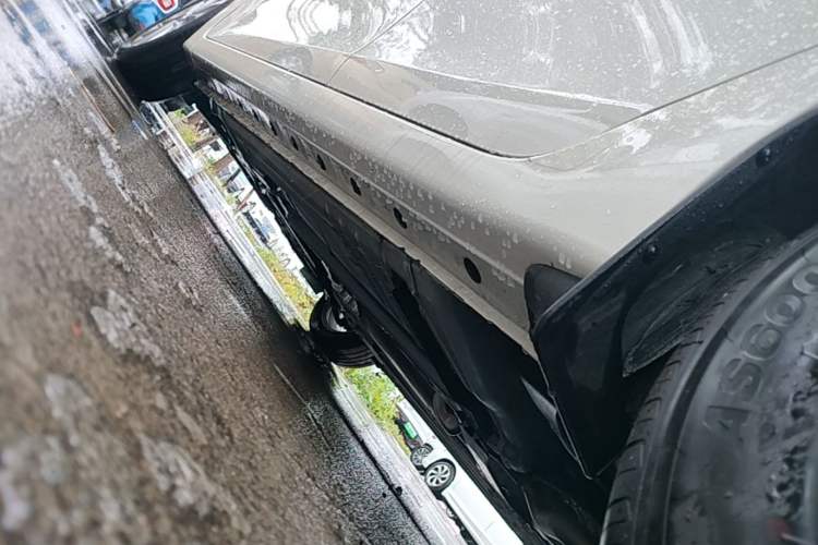 Used Nissan Sylphy 2024 Restyled Version 2 Classic 1.6XE CVT Comfort Edition Left Side Sill