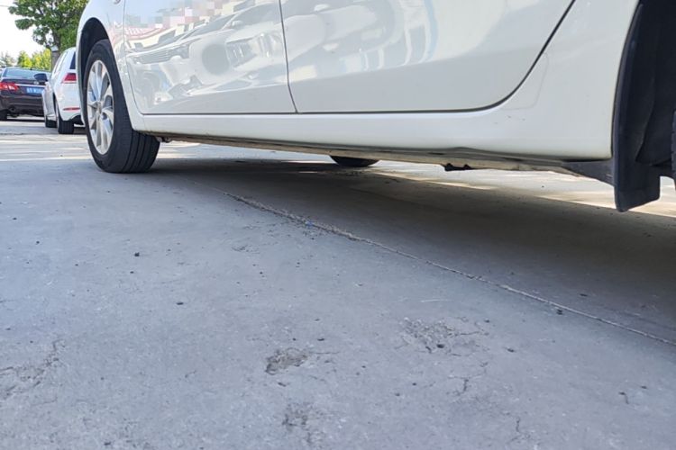 Used Nissan Sylphy 2024 Classic 1.6XE CVT Comfort Edition Left Side Sill