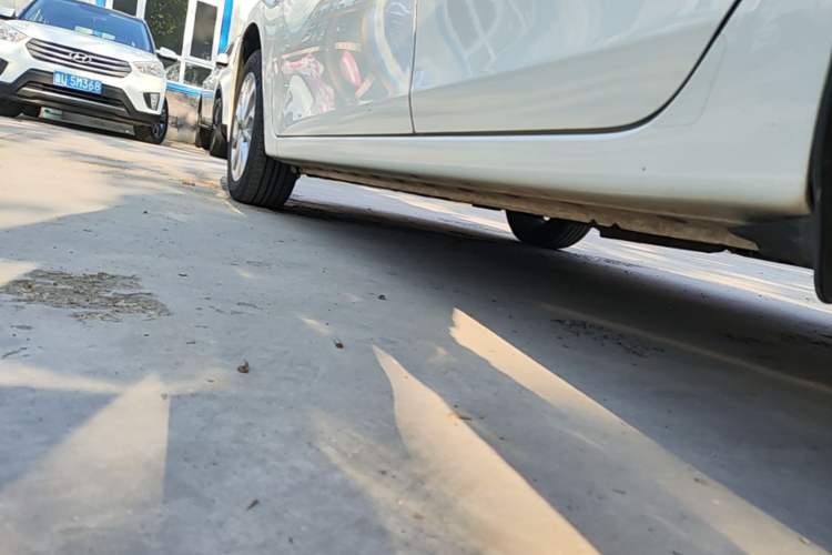 Used Nissan Sylphy 2024 Classic 1.6XE CVT Comfort Edition Left Side Sill