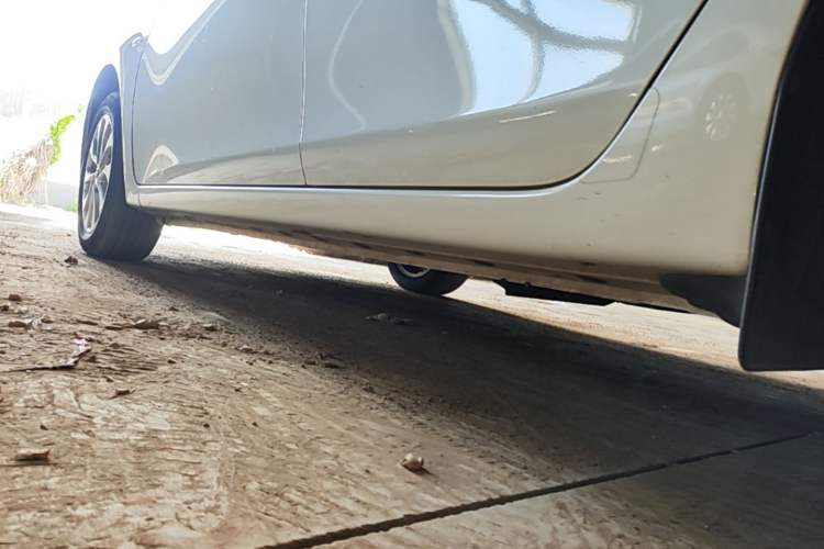 Used Nissan Sylphy 2024 Classic 1.6XE CVT Comfort Edition Left Side Sill