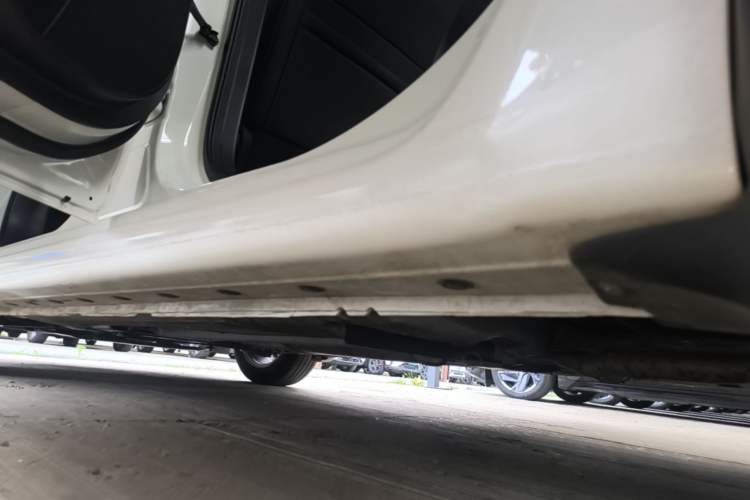 Used Nissan Sylphy 2024 Revised Version Classic 1.6XE CVT Comfort Edition Left Side Sill