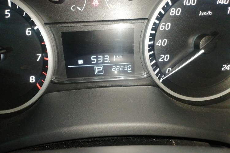 Used Nissan Sylphy 2024 Classic 1.6XE CVT Comfort Edition Odometer Close Up