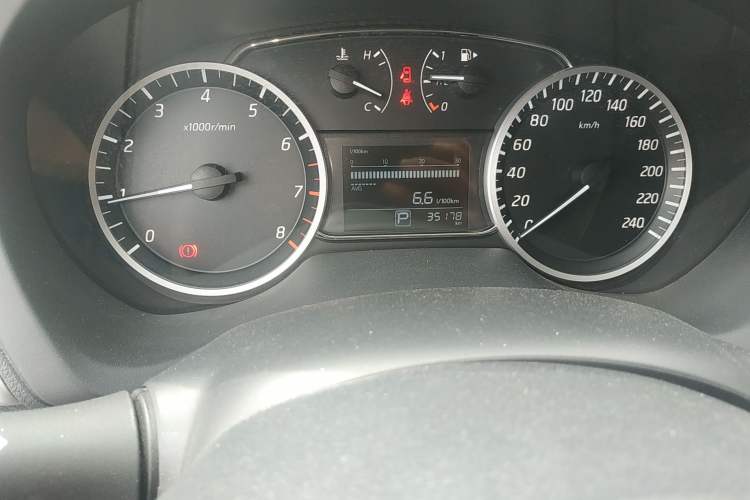 Used Nissan Sylphy 2024 Classic 1.6XE CVT Comfort Edition Odometer Close Up