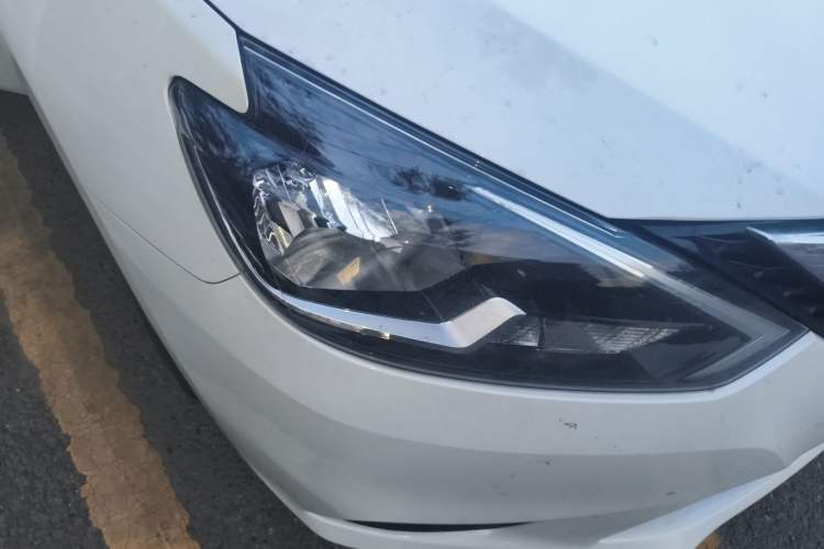 Used Nissan Sylphy 2024 Restyled Version 2 Classic 1.6XE CVT Comfort Edition Right Front Headlight