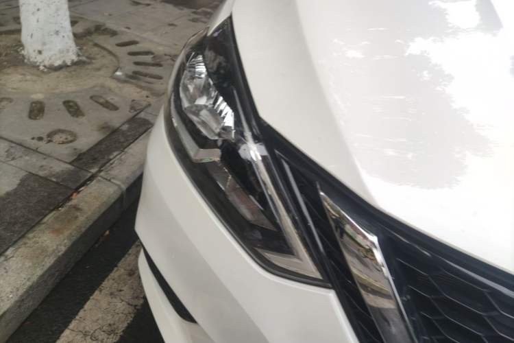Used Nissan Sylphy 2024 Facelifted Three Classic 1.6XE CVT Comfort Edition Right Front Headlight