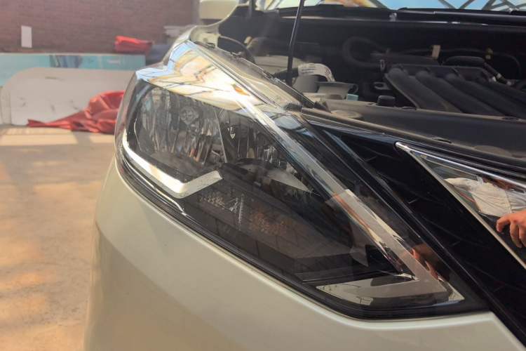 Used Nissan Sylphy 2024 Classic 1.6XE CVT Comfort Edition Right Front Headlight