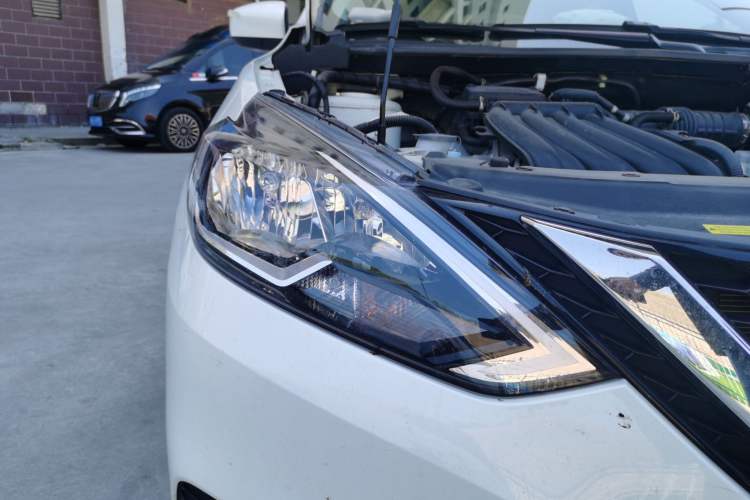 Used Nissan Sylphy 2024 Facelifted Three Classic 1.6XE CVT Comfort Edition Right Front Headlight