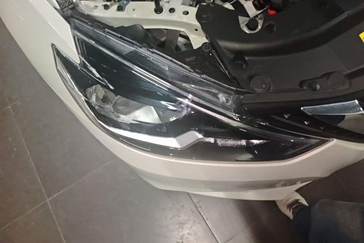 Used Nissan Sylphy 2024 Classic 1.6XE CVT Comfort Edition Right Front Headlight