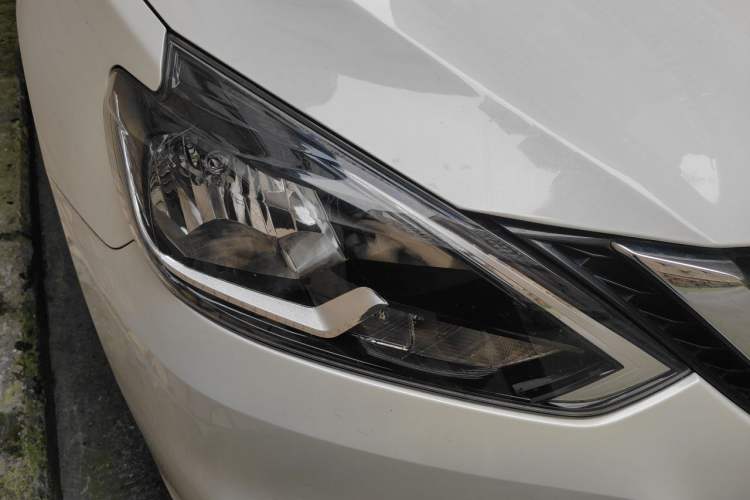 Used Nissan Sylphy 2024 Classic 1.6XE CVT Comfort Edition Right Front Headlight