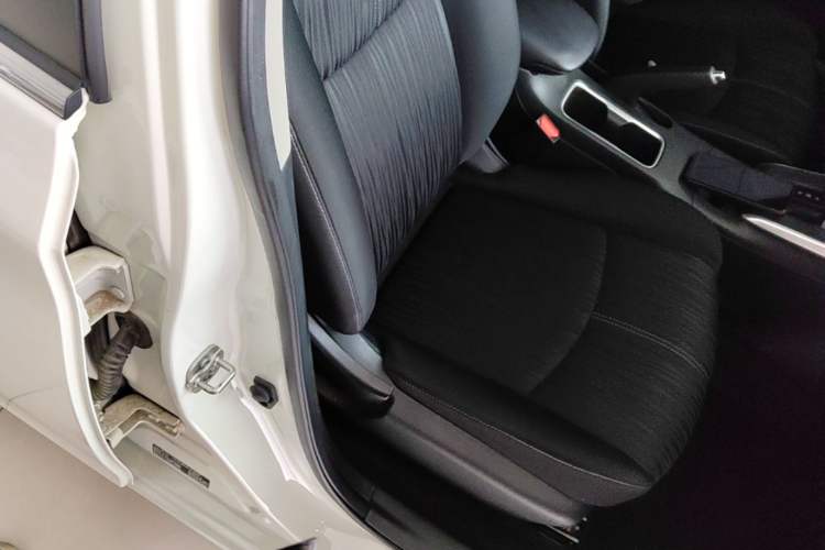 Used Nissan Sylphy 2024 Classic 1.6XE CVT Comfort Edition Right Front Seat