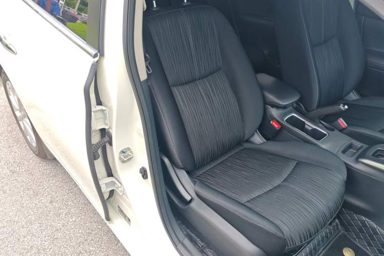 Used Nissan Sylphy 2024 Classic 1.6XE CVT Comfort Edition Right Front Seat