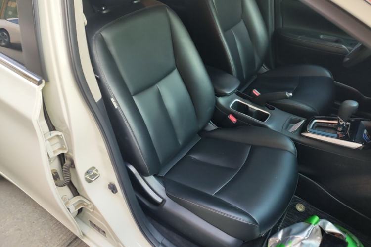 Used Nissan Sylphy 2024 Classic 1.6XL CVT Luxury Edition Right Front Seat